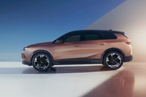 Svelata la nuova generazione del SUV Opel Grandland