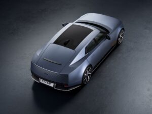 Jaguar conquista lo skyline di New York con l’elettrica Jaguar Type 01
