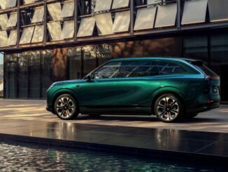 Xpeng svela il SUV G9L a Parigi e apre gli ordini per il mercato europeo